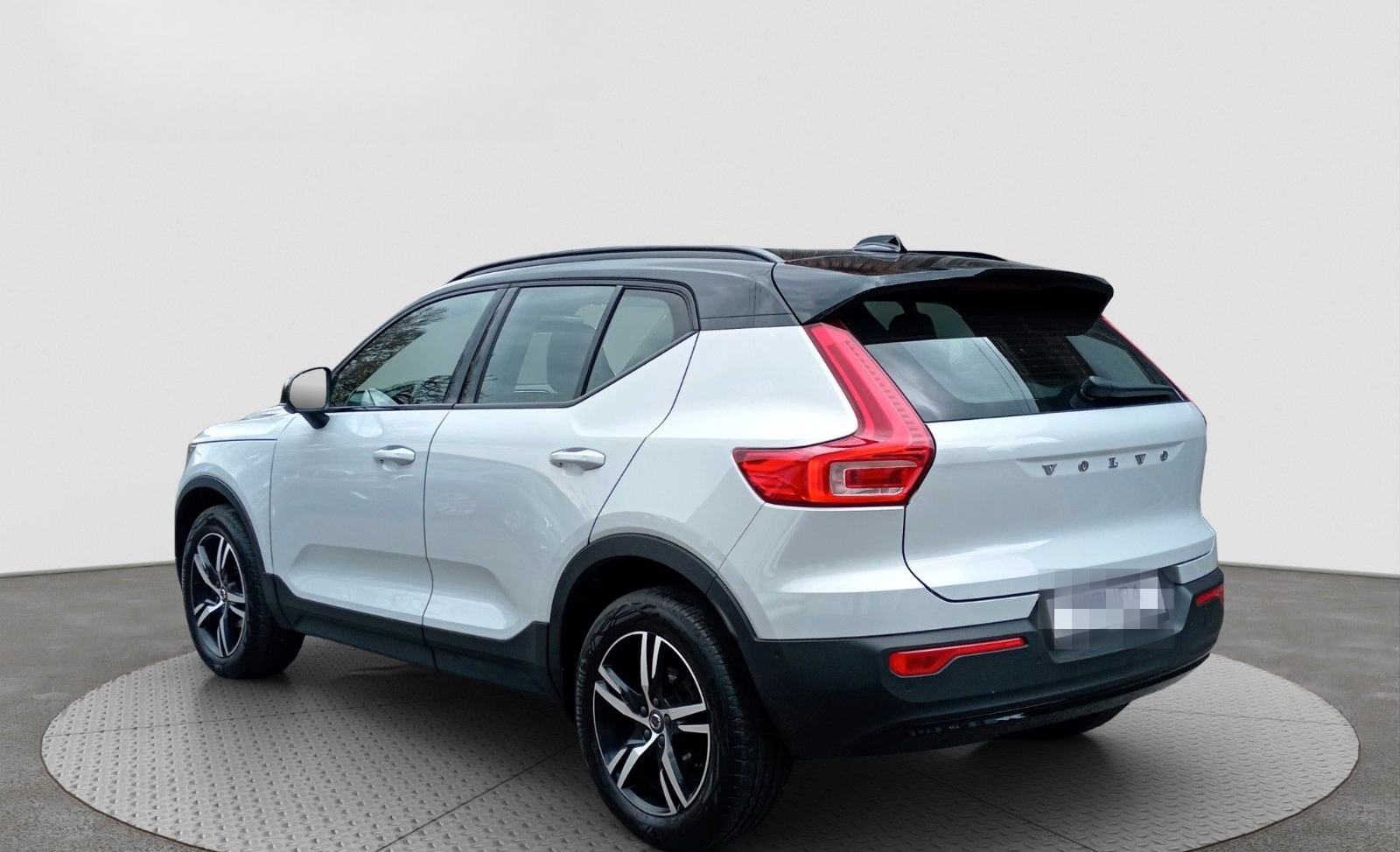 Volvo XC40 R Design 2WD TOP-Zustand foto 4