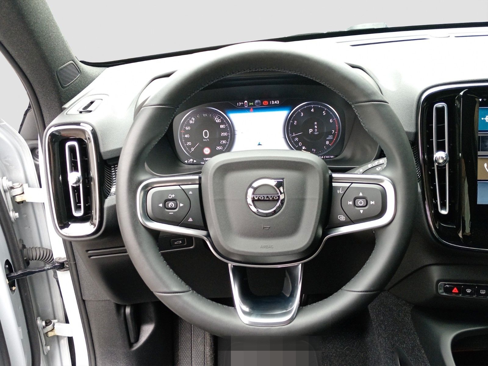 Volvo XC40 R Design 2WD TOP-Zustand foto 6