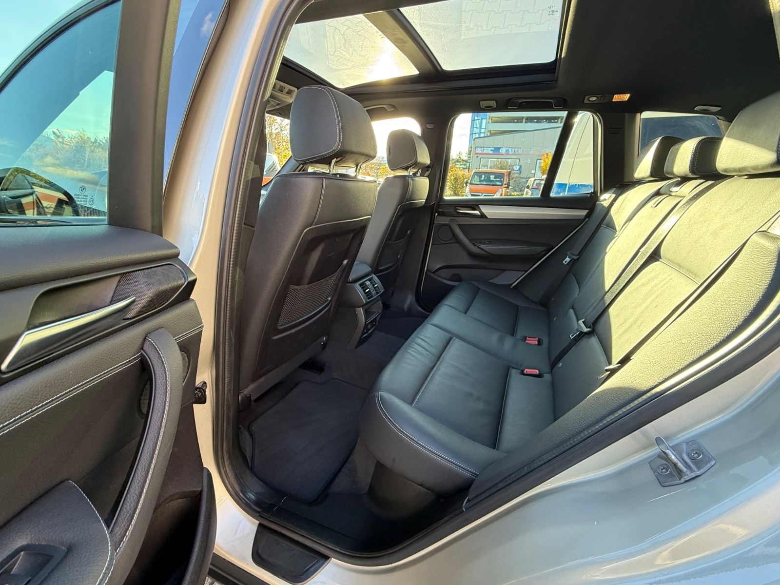 BMW X3 xDrive 20d-NAVI-XEN-AHK-PANO-LEDER-HUP-BMW KD foto 9