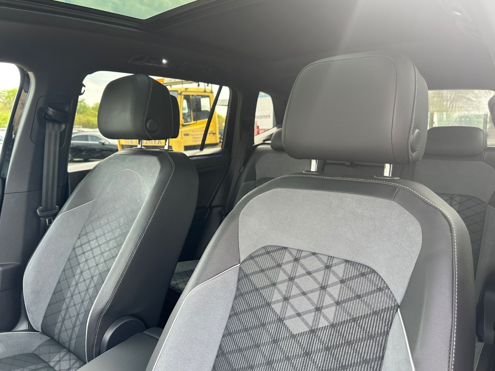 Volkswagen Tiguan Allspace R-LINE*STANDH*PANO*H&K*360°*MATR foto 23