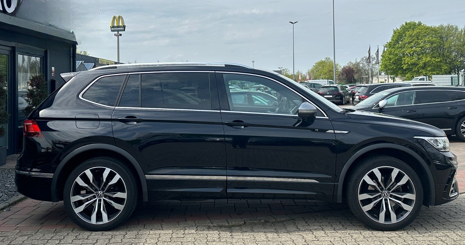 Volkswagen Tiguan Allspace R-LINE*STANDH*PANO*H&K*360°*MATR foto 10