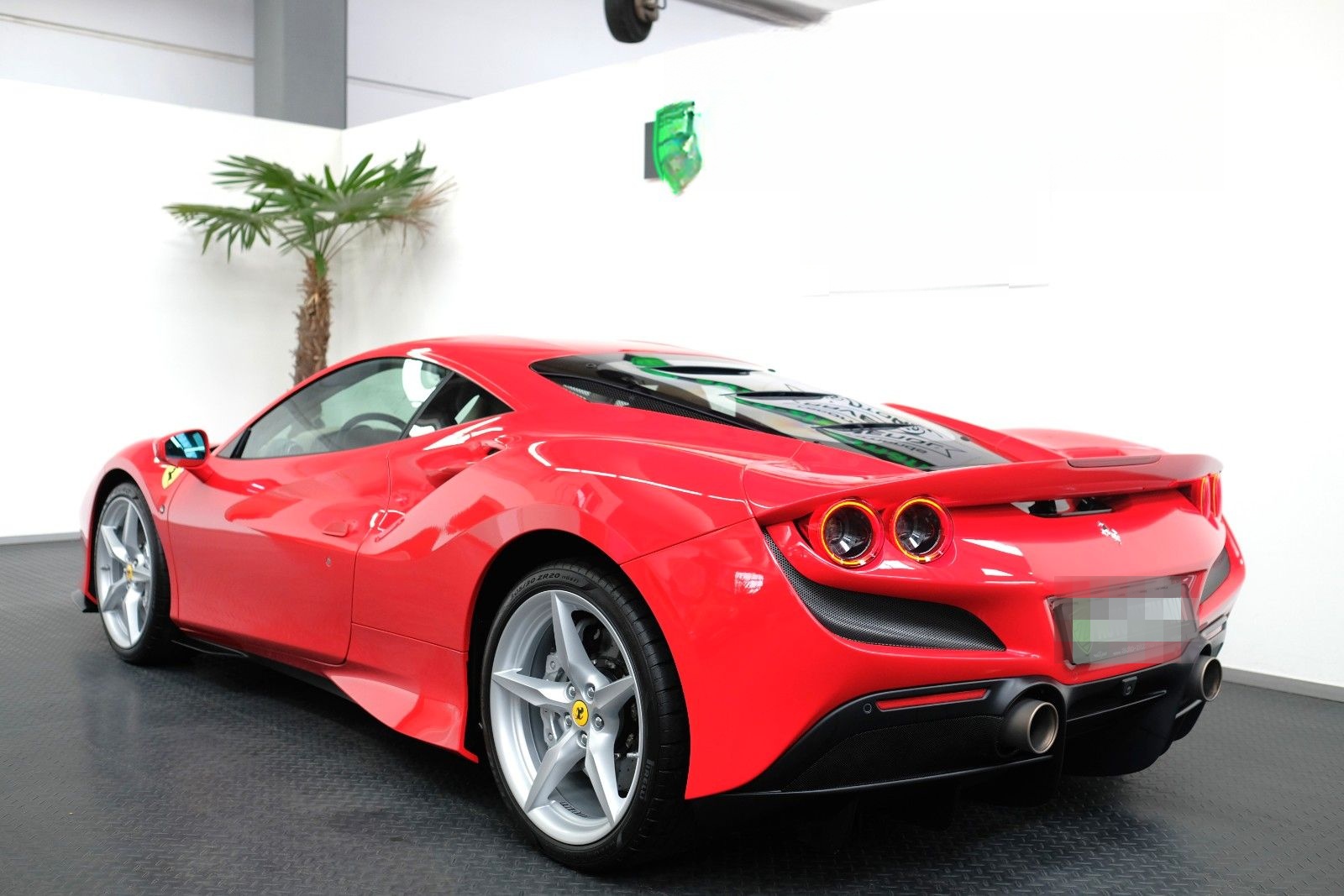 Ferrari F8 Tributo/LIFT/CAMERA/PDC/FULL ELECTRIC SEATS foto 2