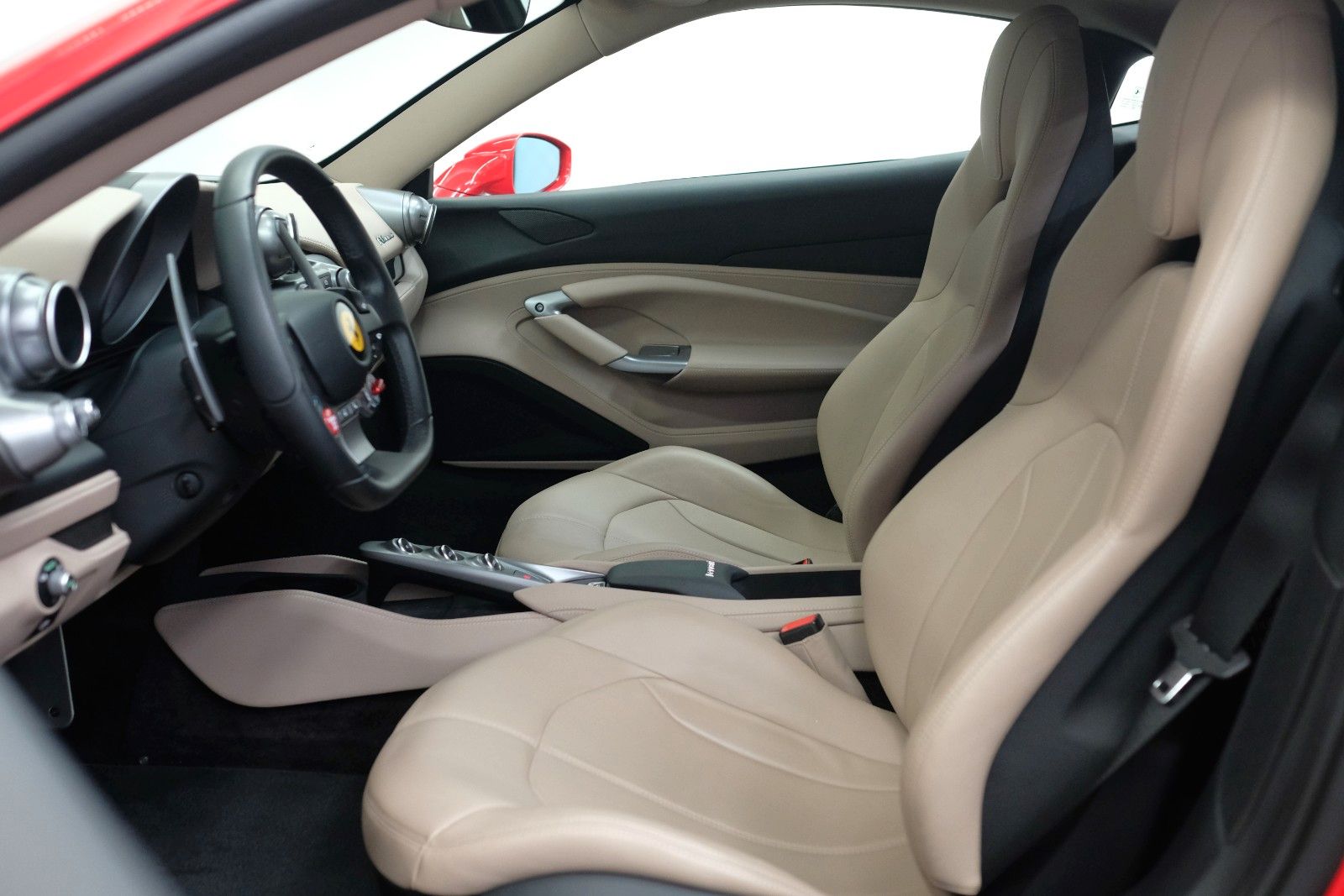 Ferrari F8 Tributo/LIFT/CAMERA/PDC/FULL ELECTRIC SEATS foto 13