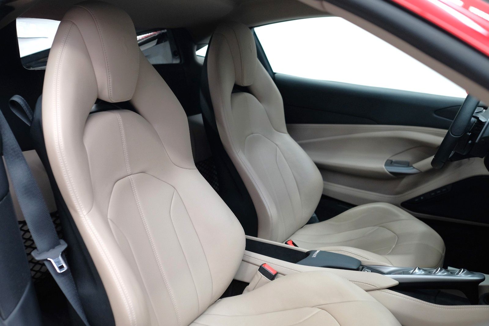 Ferrari F8 Tributo/LIFT/CAMERA/PDC/FULL ELECTRIC SEATS foto 14