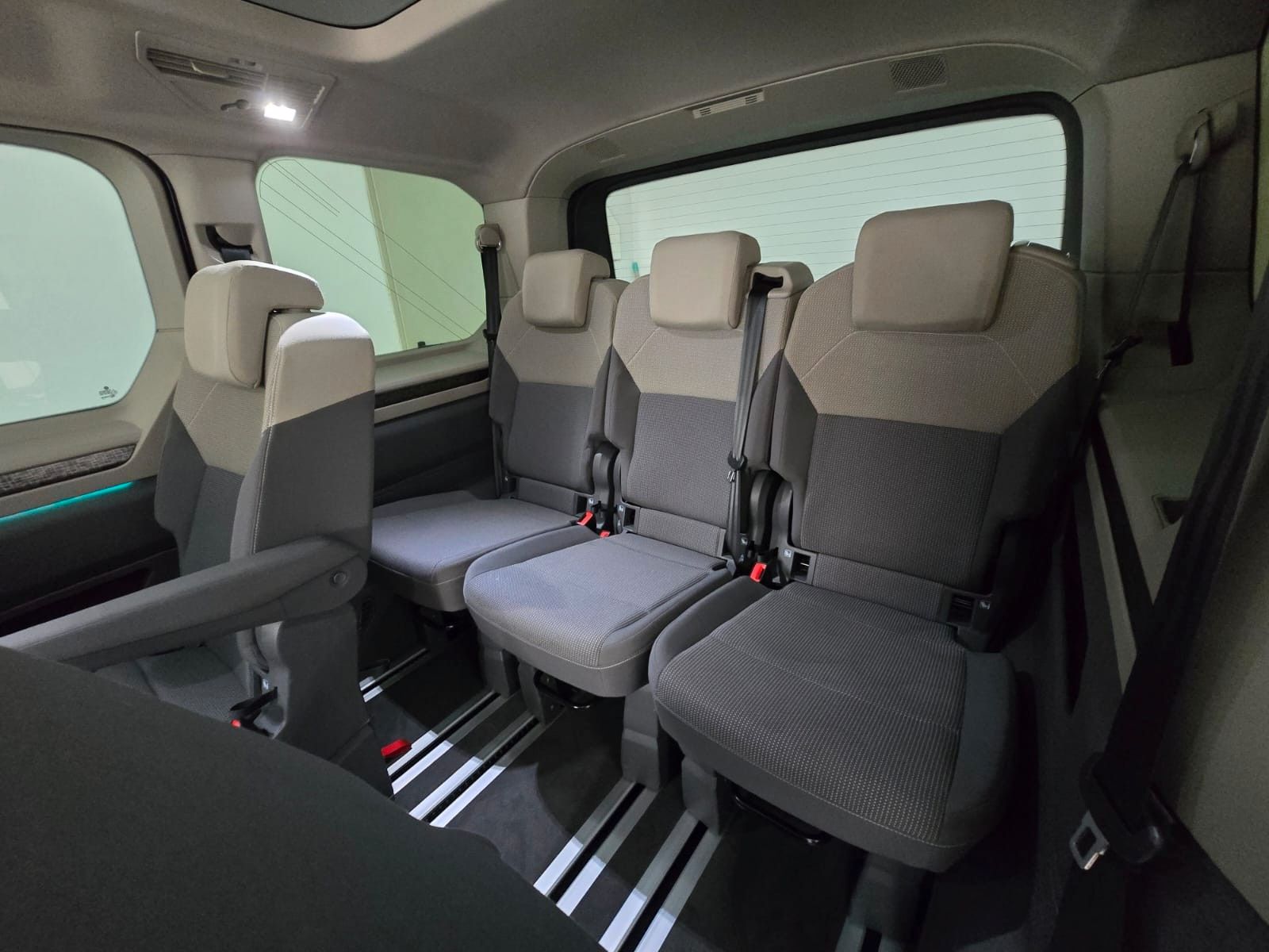 Volkswagen T7 Multivan 1.4 TSI eHybrid Matrix Navi AHK 7 Si foto 11