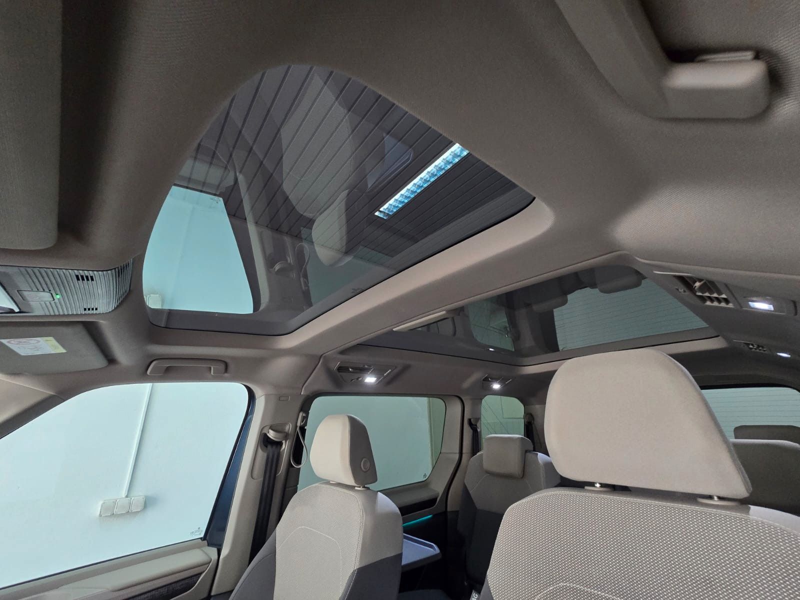 Volkswagen T7 Multivan 1.4 TSI eHybrid Matrix Navi AHK 7 Si foto 8