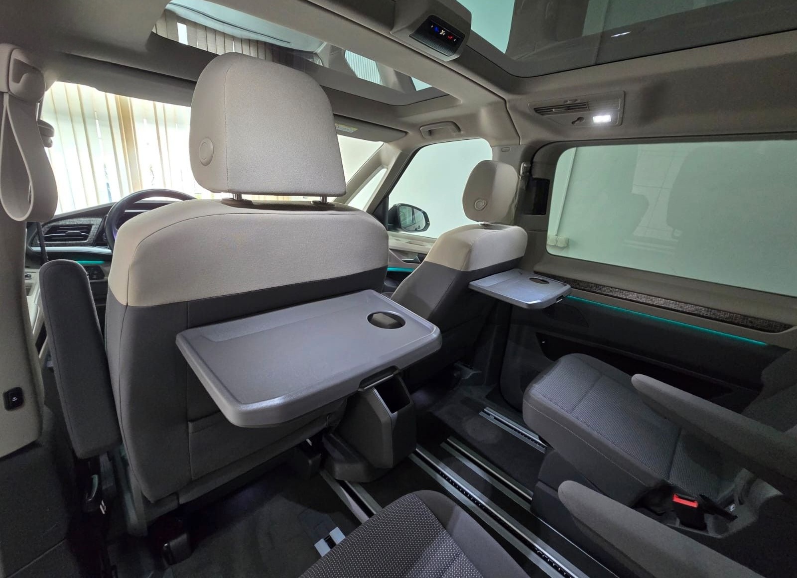 Volkswagen T7 Multivan 1.4 TSI eHybrid Matrix Navi AHK 7 Si foto 9