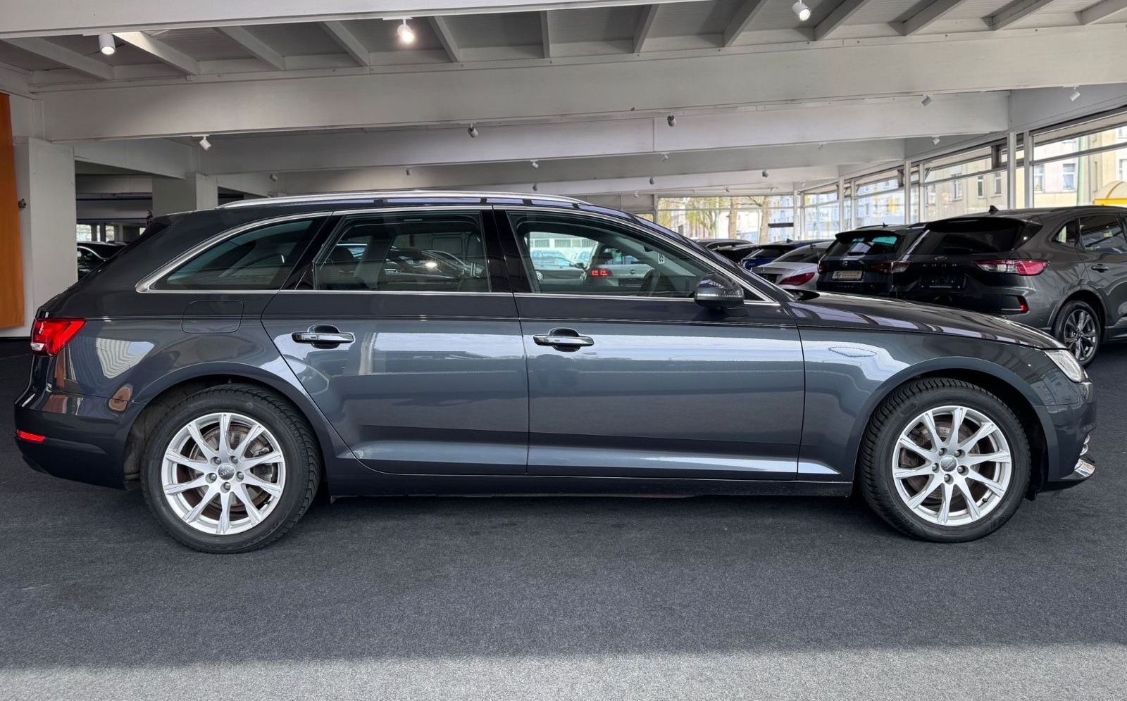 Audi A4 Avant 2.0 TDI*AUTOM.*AHK SCHW*KAMERA*TEMPO* foto 11