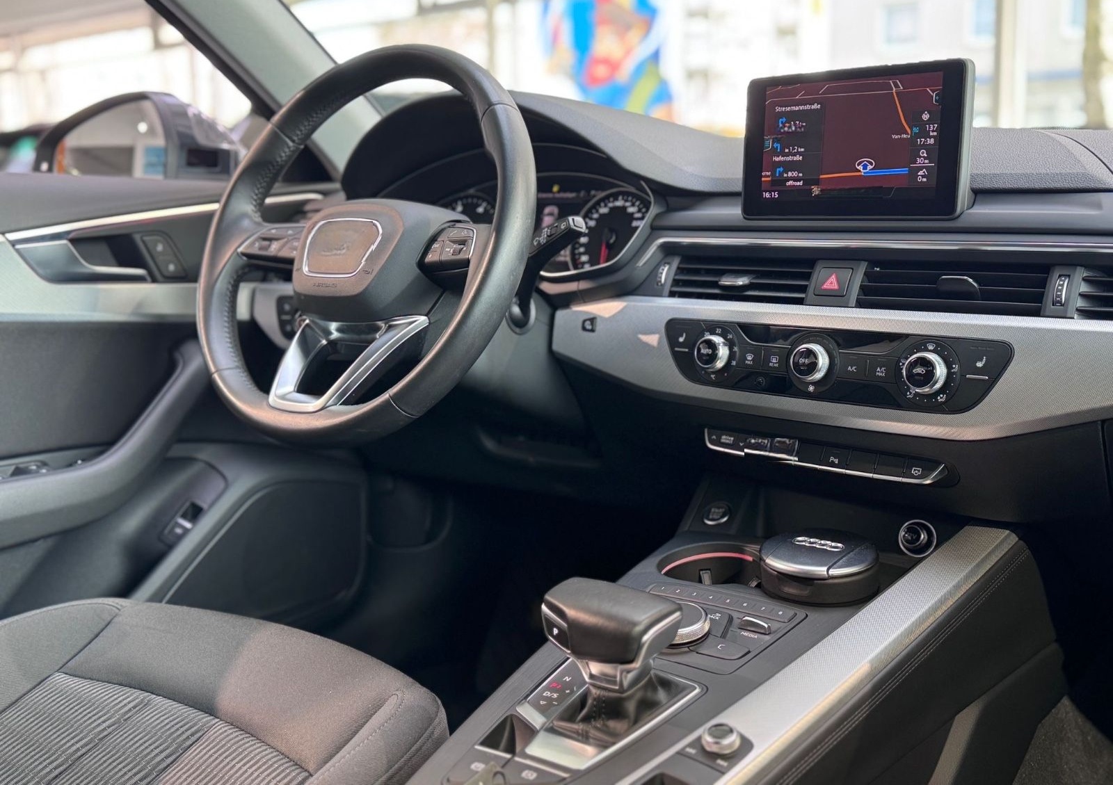 Audi A4 Avant 2.0 TDI*AUTOM.*AHK SCHW*KAMERA*TEMPO* foto 17