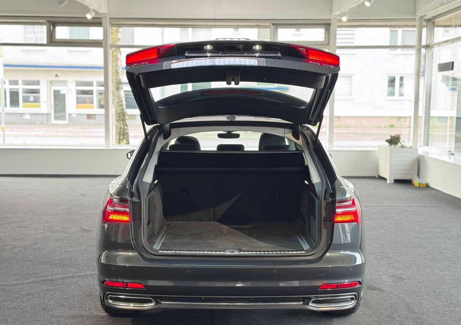 Audi A4 Avant 2.0 TDI*AUTOM.*AHK SCHW*KAMERA*TEMPO* foto 7