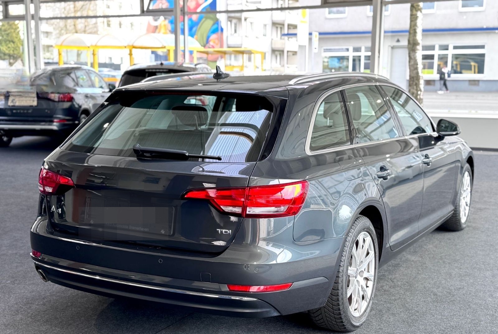 Audi A4 Avant 2.0 TDI*AUTOM.*AHK SCHW*KAMERA*TEMPO* foto 10