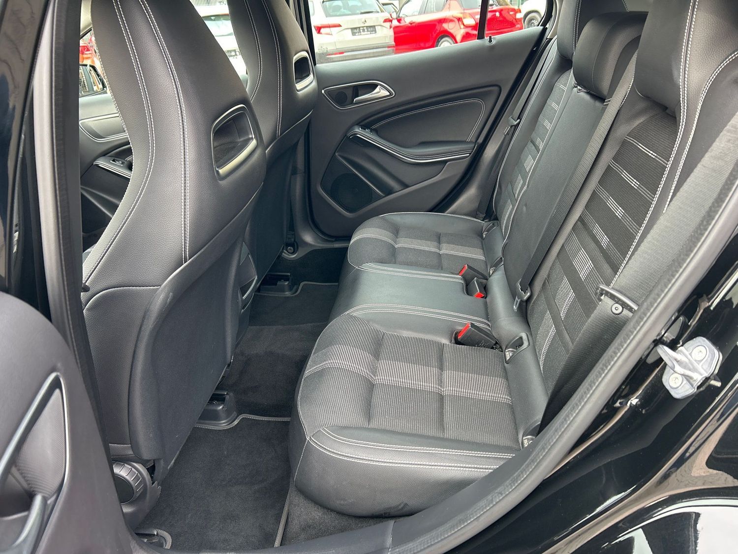 Mercedes-Benz GLA 180 GLA 180/lückenloses MB-Scheckheft/Automa foto 12