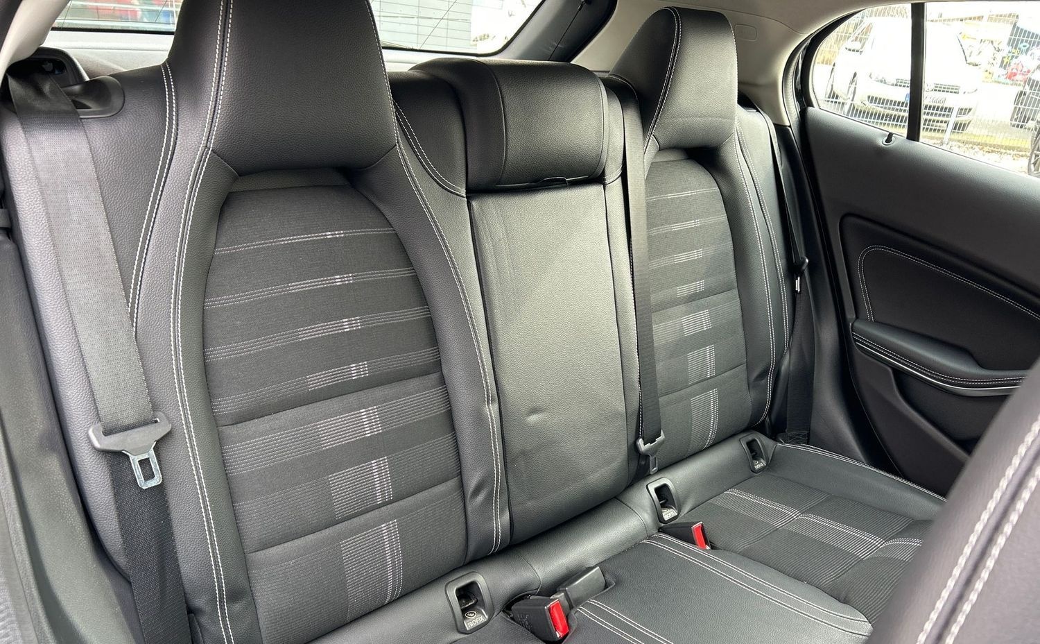 Mercedes-Benz GLA 180 GLA 180/lückenloses MB-Scheckheft/Automa foto 10