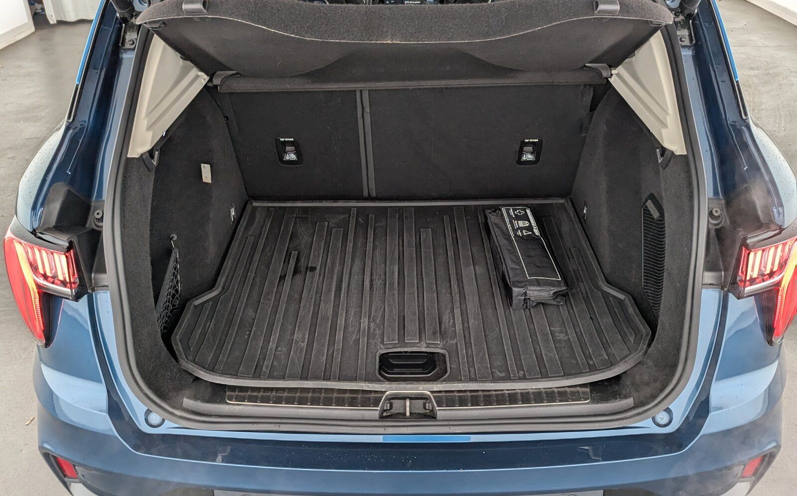 Lynk&Co 01 1,5TD PHEV (EURO 6d) LED+NAVI+PANO+ACC+ foto 11