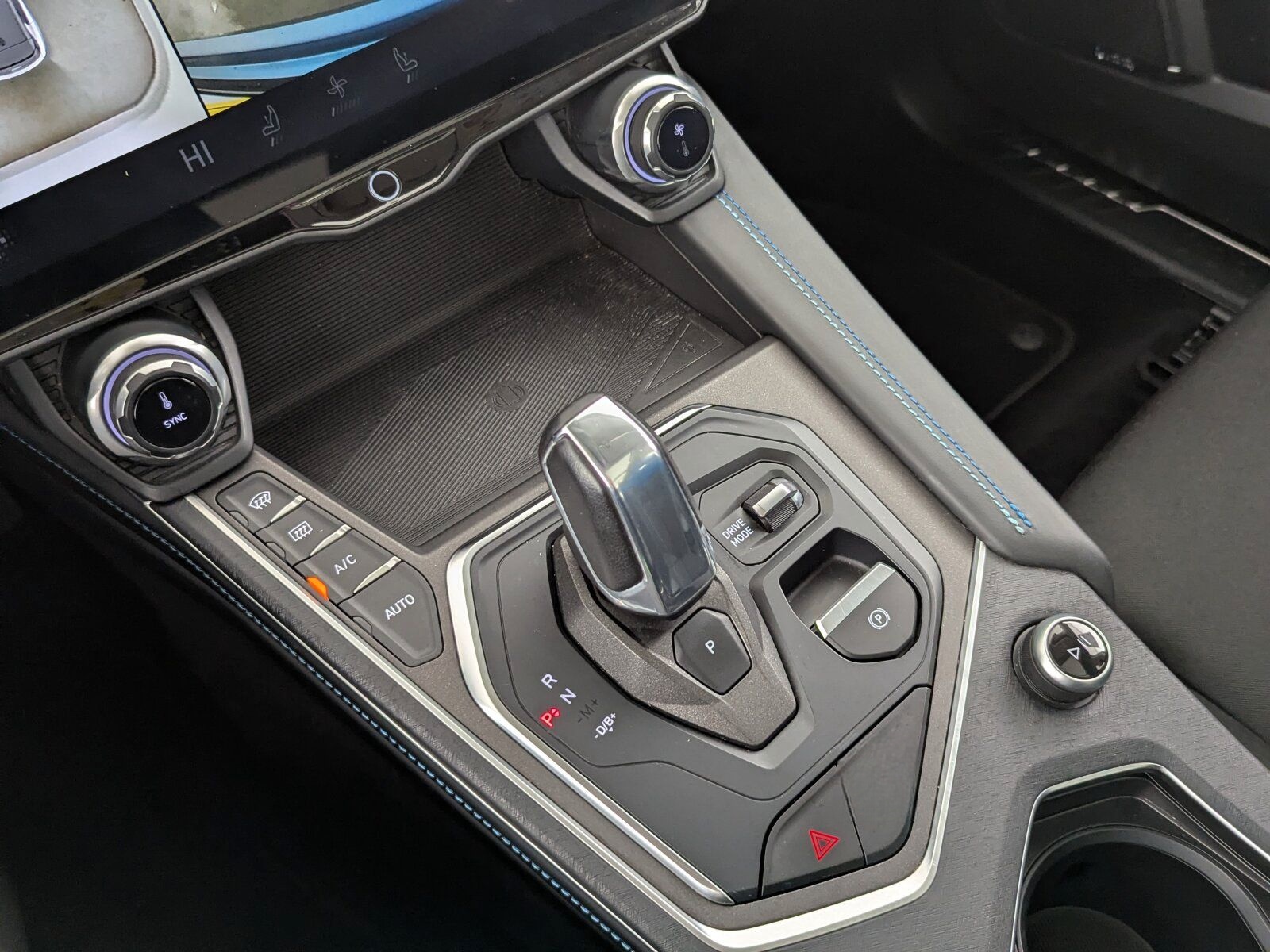 Lynk&Co 01 1,5TD PHEV (EURO 6d) LED+NAVI+PANO+ACC+ foto 23