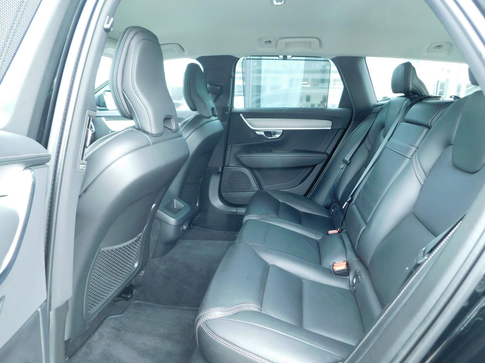 Volvo V90 D4 Momentum foto 11