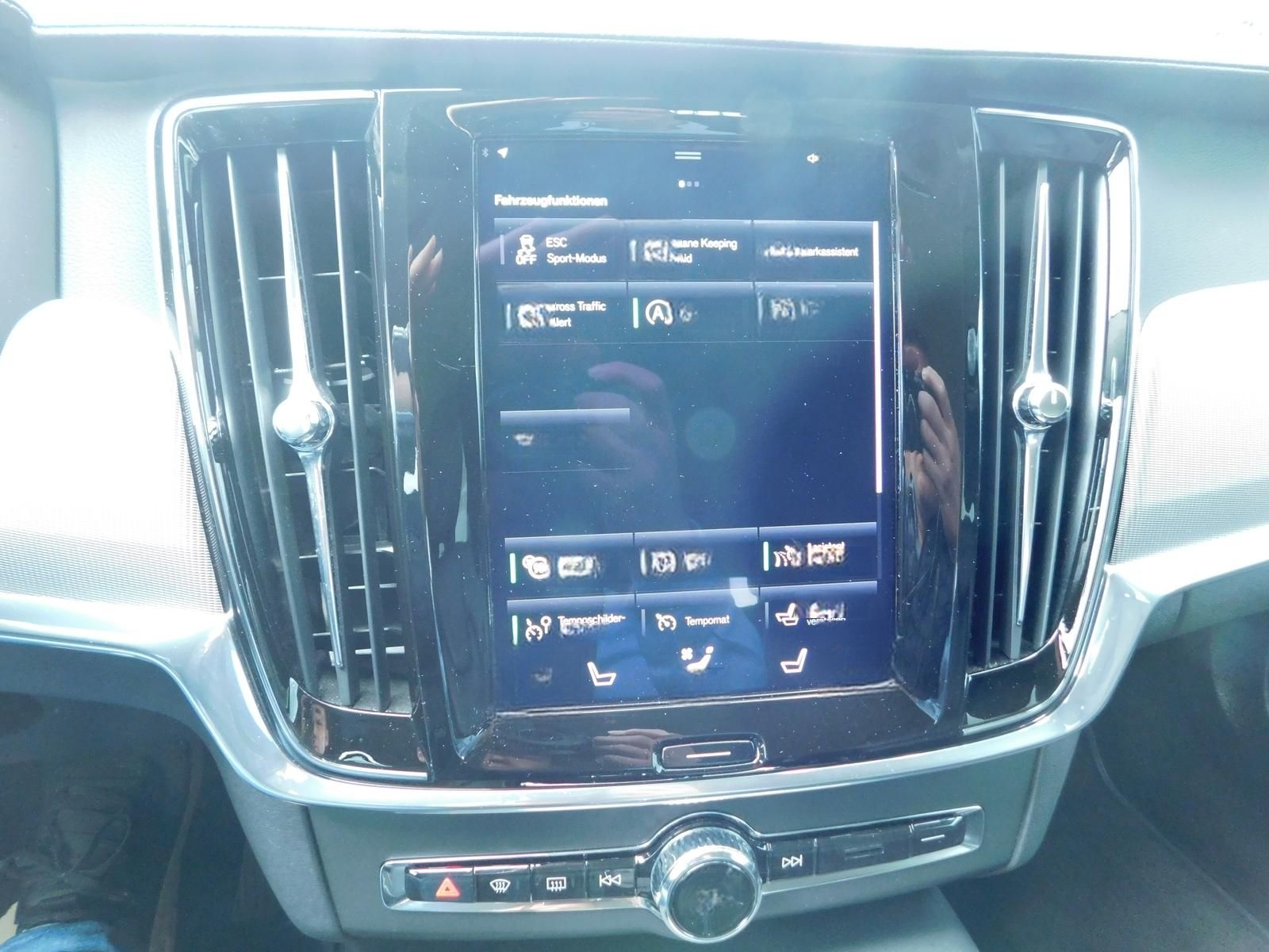 Volvo V90 D4 Momentum foto 19