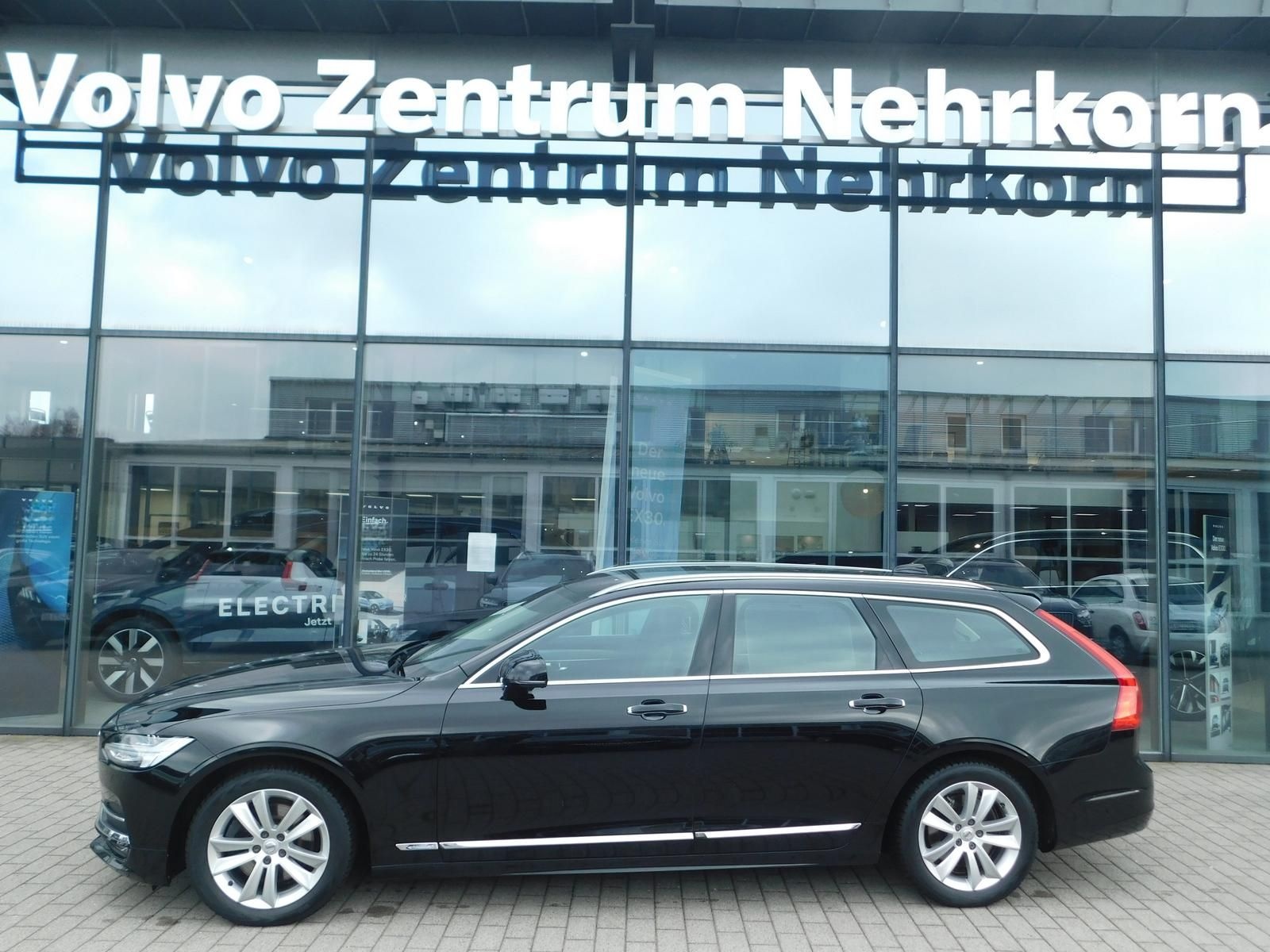 Volvo V90 D4 Momentum foto 3