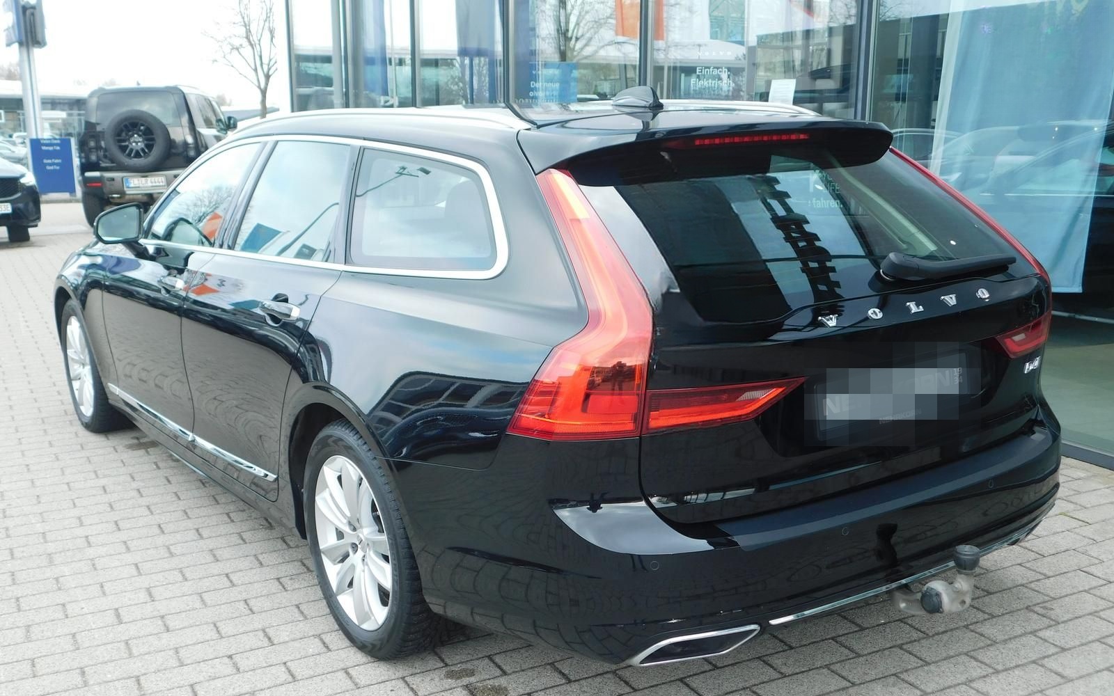 Volvo V90 D4 Momentum foto 4