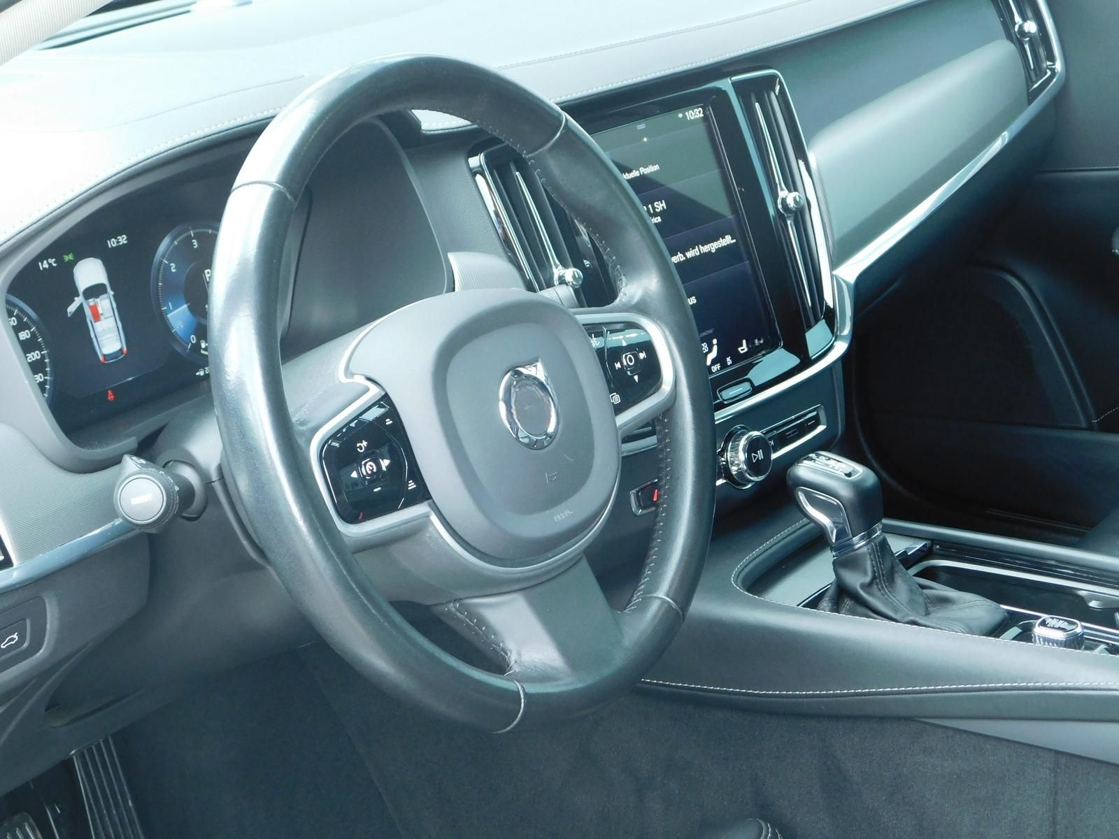 Volvo V90 D4 Momentum foto 9