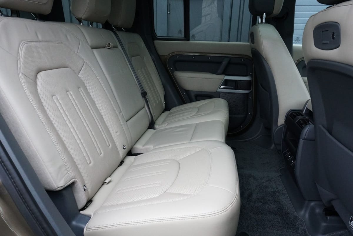 Land Rover Defender 110 HSE Meridian Pano AHK Leder 360° foto 18
