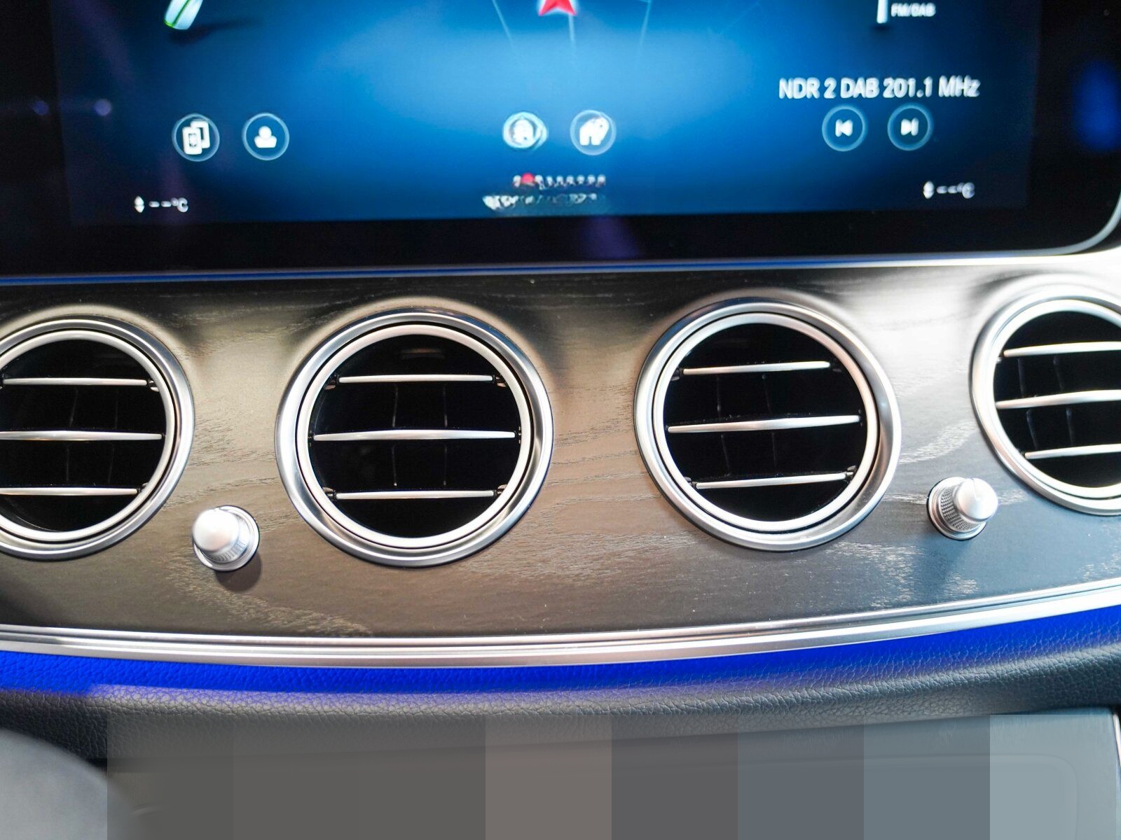 Mercedes-Benz E 300 de T AMG Line Night Fahrassistenz CarPlay foto 22