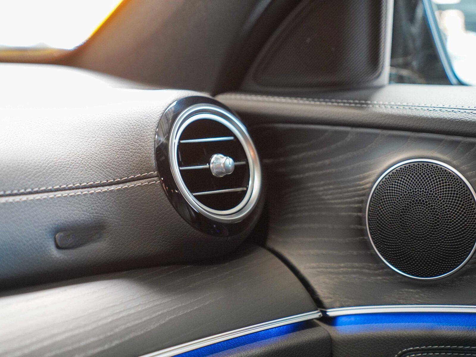 Mercedes-Benz E 300 de T AMG Line Night Fahrassistenz CarPlay foto 25