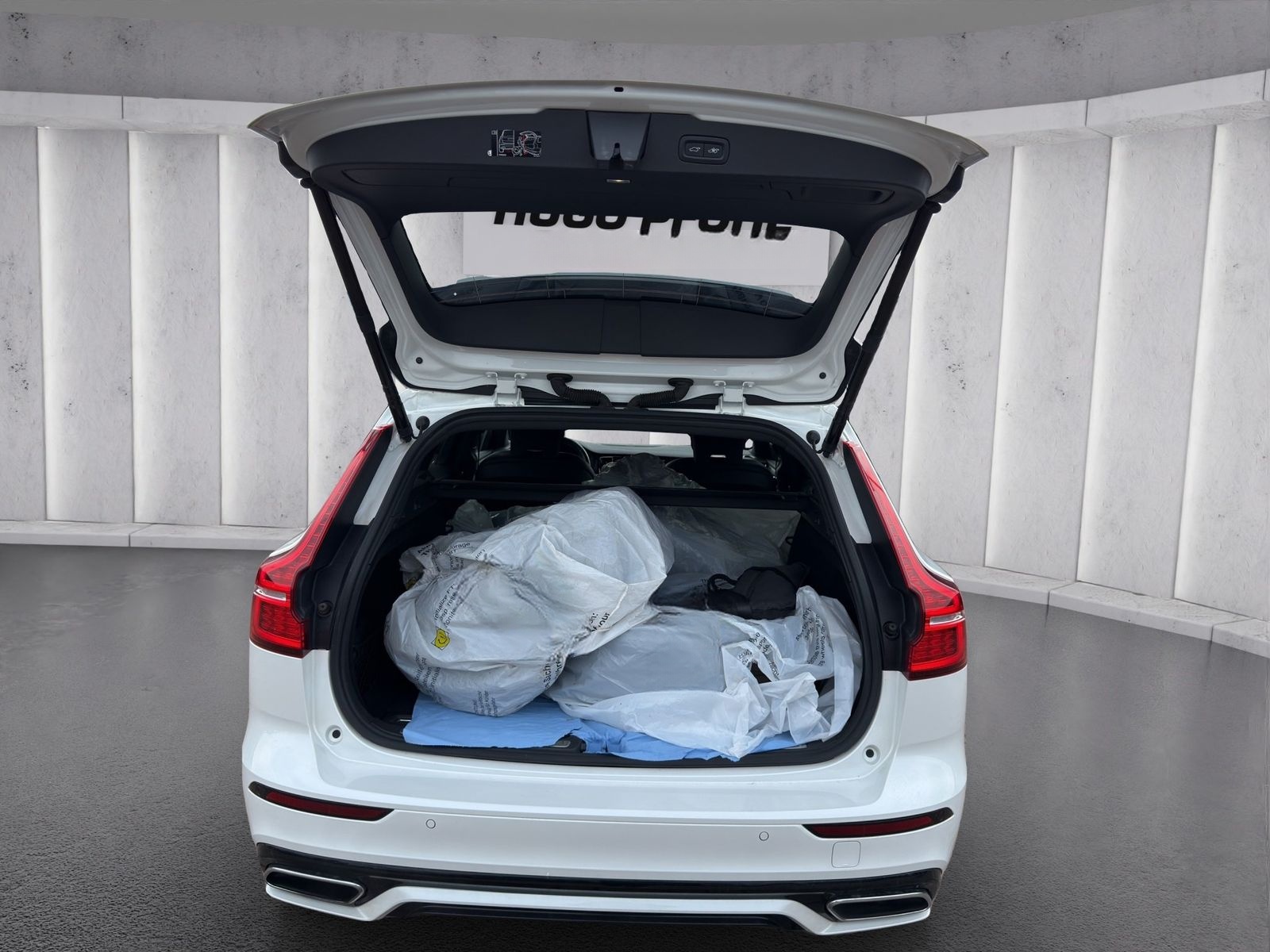 Volvo V 60 B4 R Design (EURO 6d)(OPF) foto 16