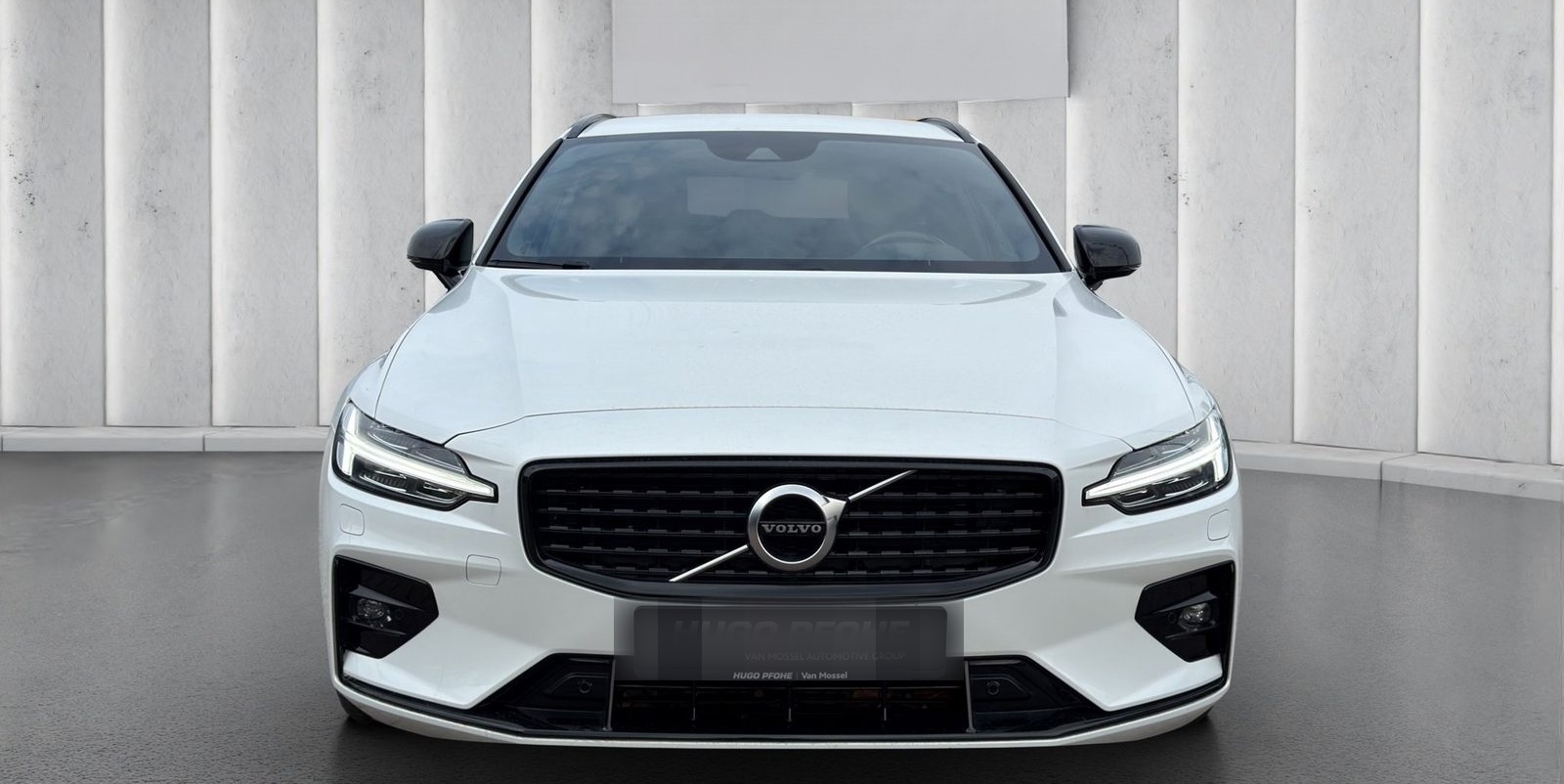 Volvo V 60 B4 R Design (EURO 6d)(OPF) foto 8