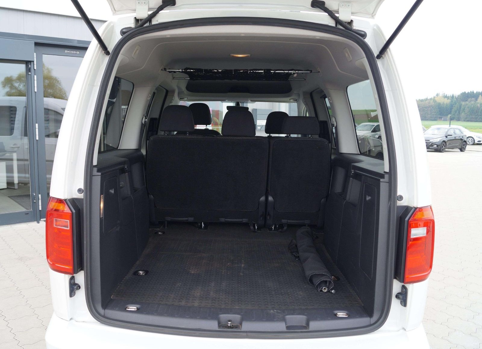 Volkswagen Caddy Maxi Trendline BMT foto 13