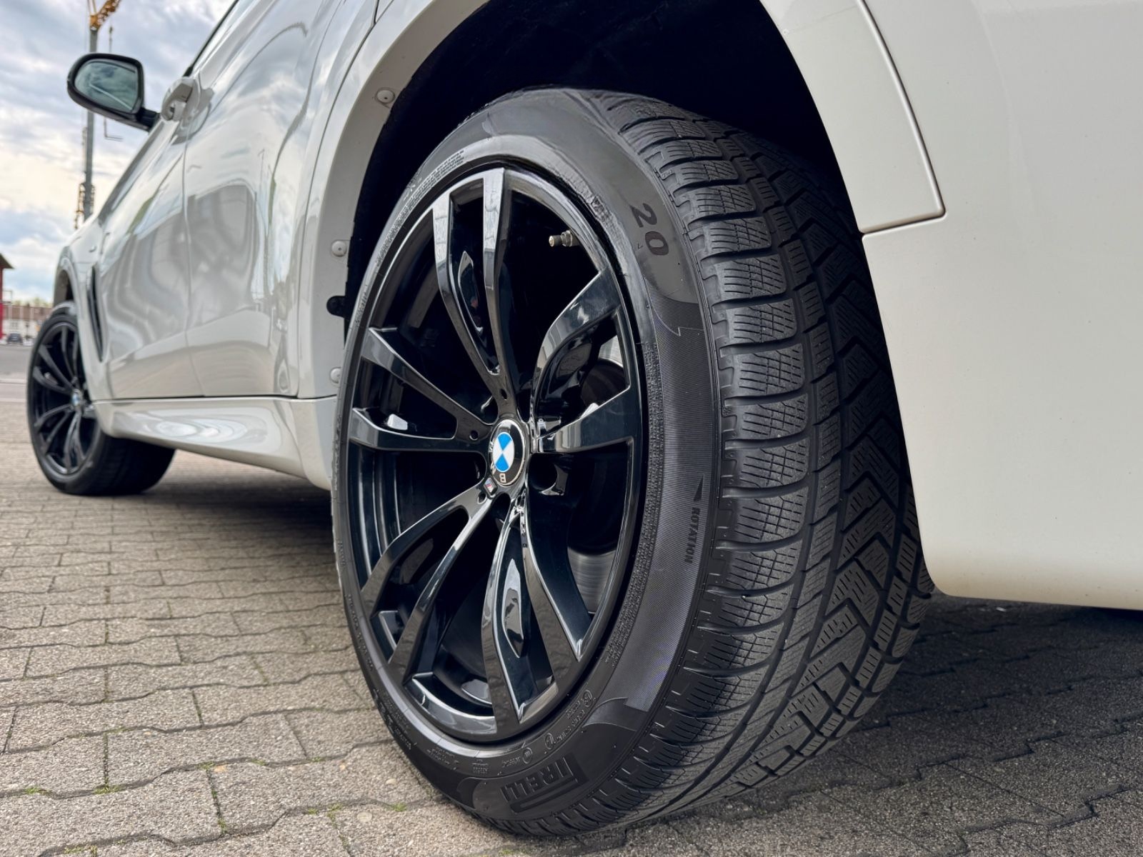 BMW X6 xDrive40d M-Sport*HUD*SOFT*LED*SD*AHK*STH*360 foto 15