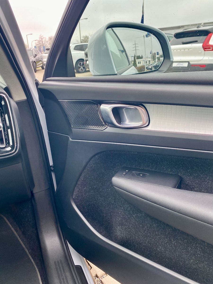 Volvo XC 40 XC40 Momentum Pro Bodykit Kamera, AHZV, SH foto 12