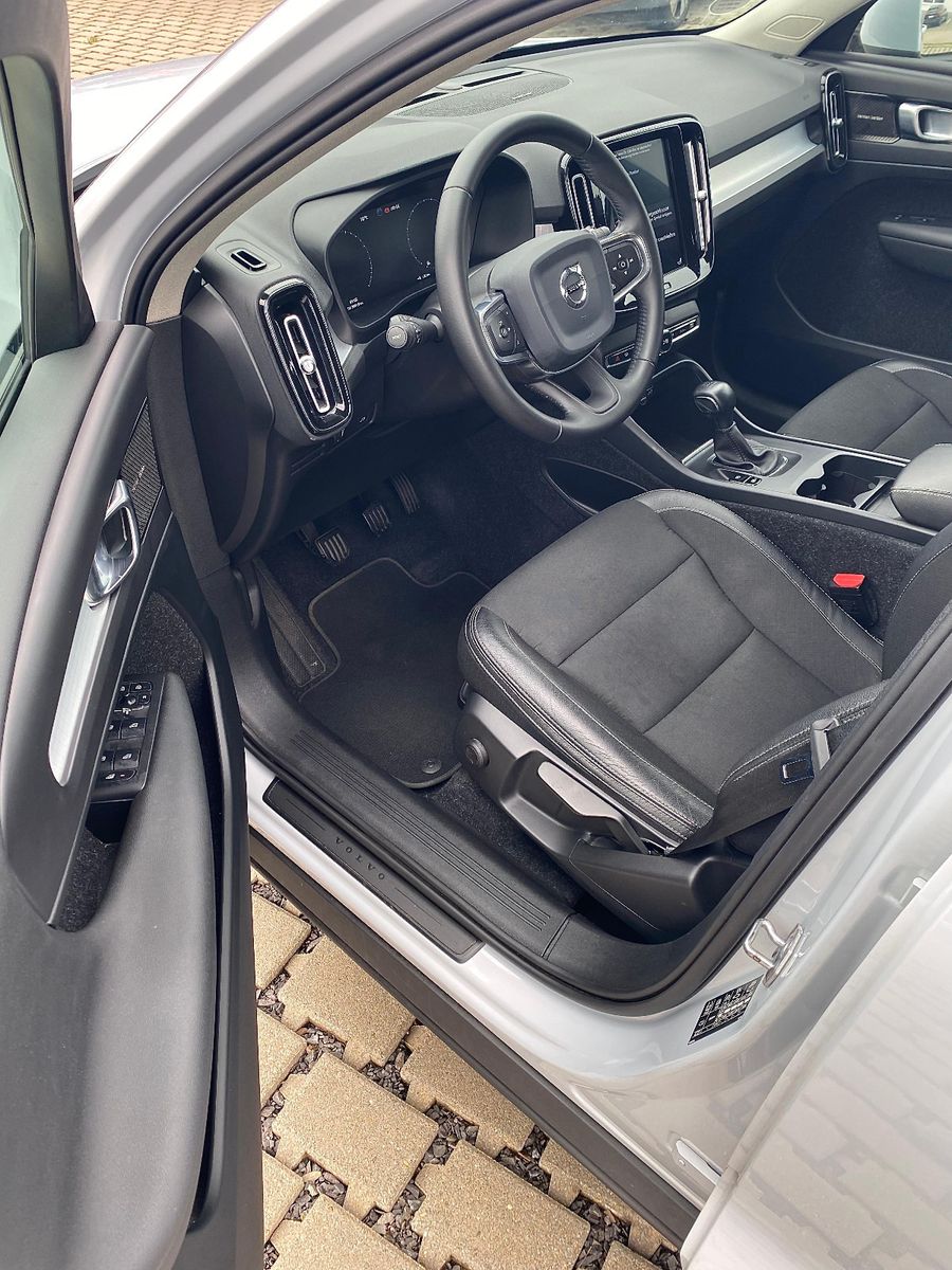 Volvo XC 40 XC40 Momentum Pro Bodykit Kamera, AHZV, SH foto 4