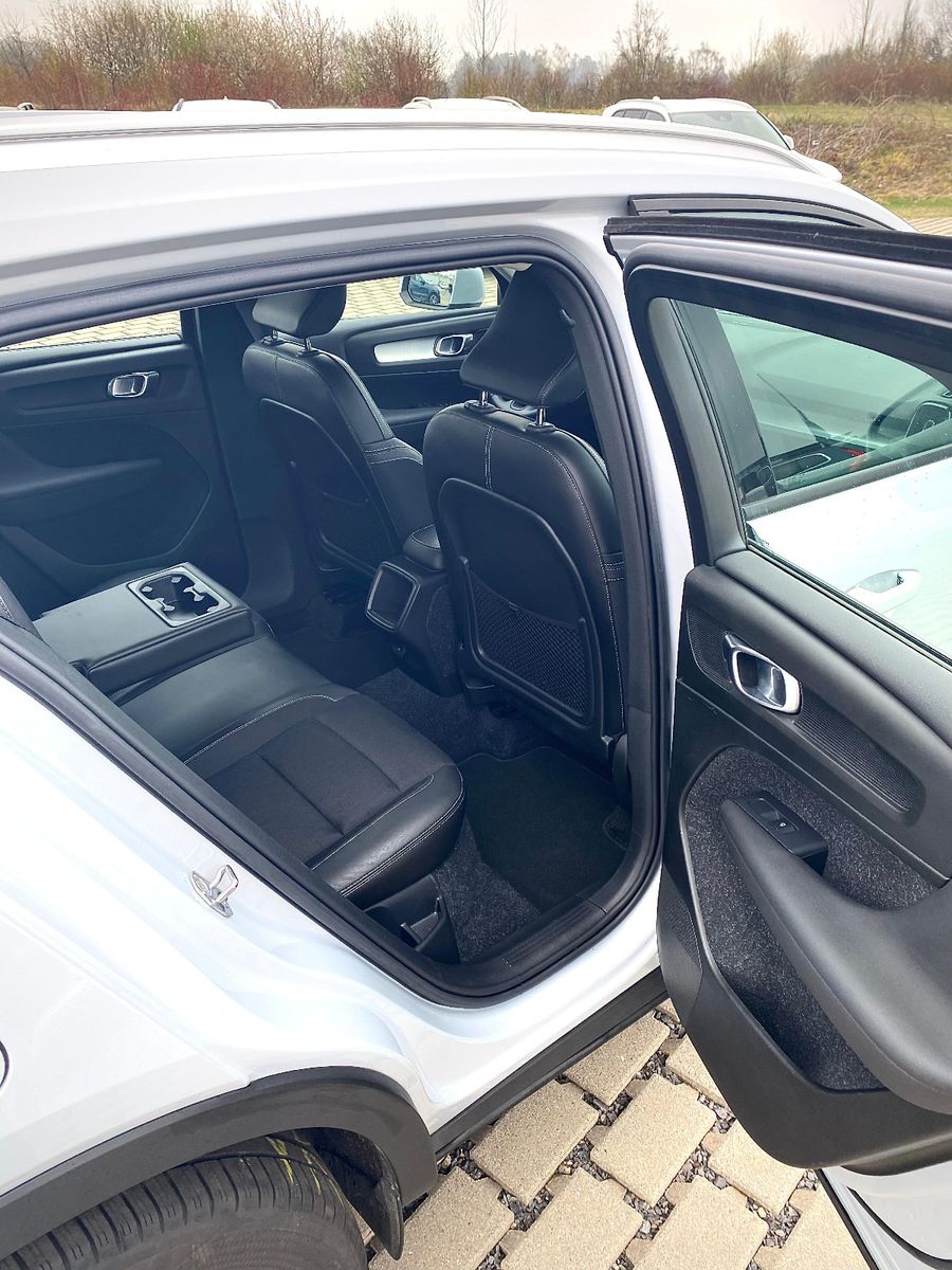 Volvo XC 40 XC40 Momentum Pro Bodykit Kamera, AHZV, SH foto 10