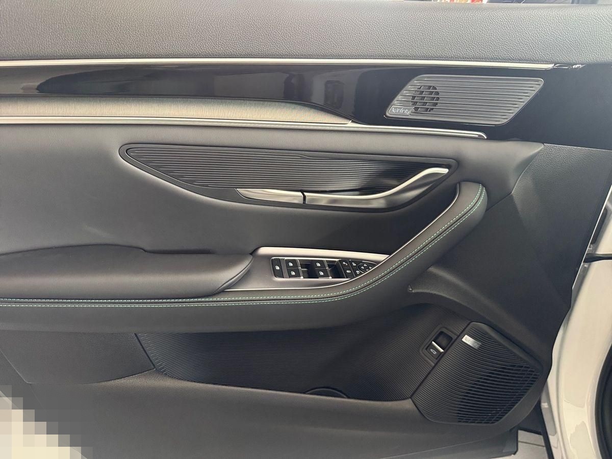 BYD SEAL U 160 kW Design HeadUp foto 15