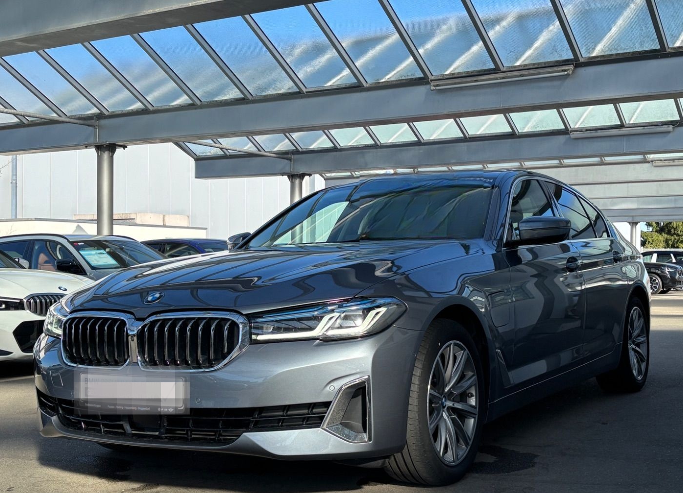 BMW 530e Lim. Lux. HUD//IntAL/SoClos/ACC 2J.GARANTIE foto 3