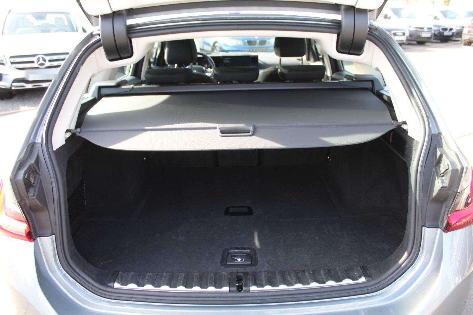 BMW 330d xDrive Tour.+HUD+Lenkradh.+17Z+Live Cockpit foto 7