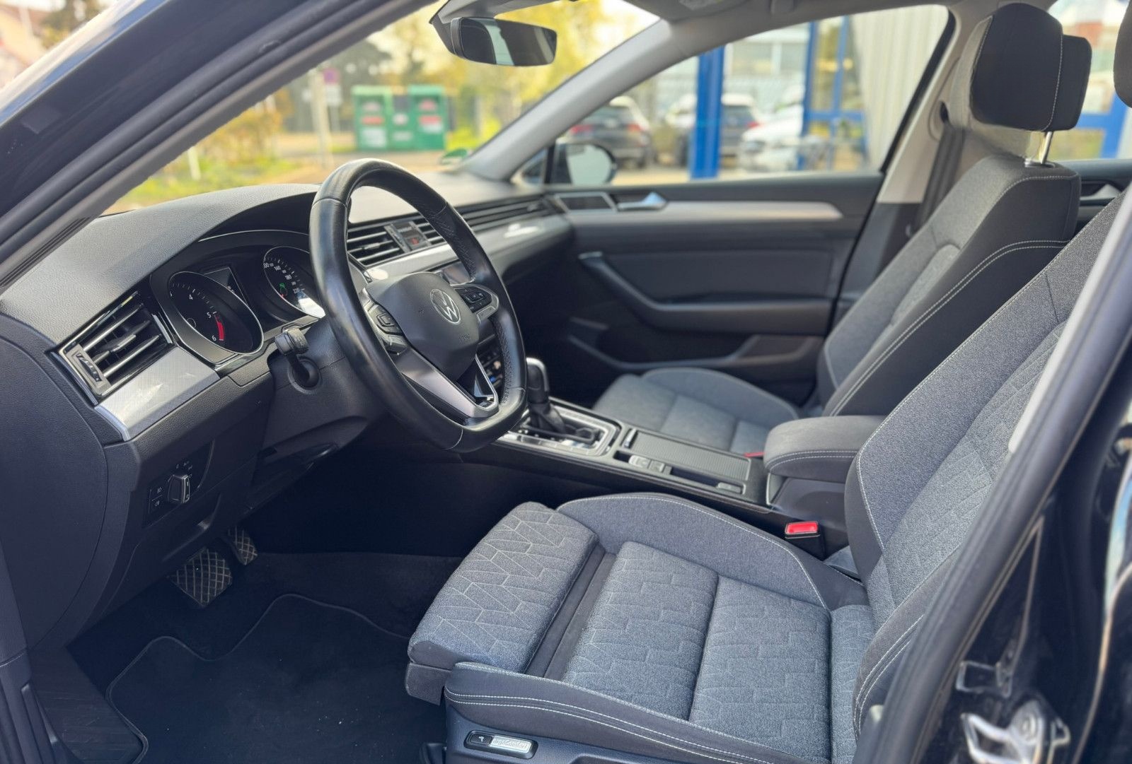 Volkswagen PASSAT | ACC | IQ.DRIVE | ACC | KAMERA | KEYLESS foto 12