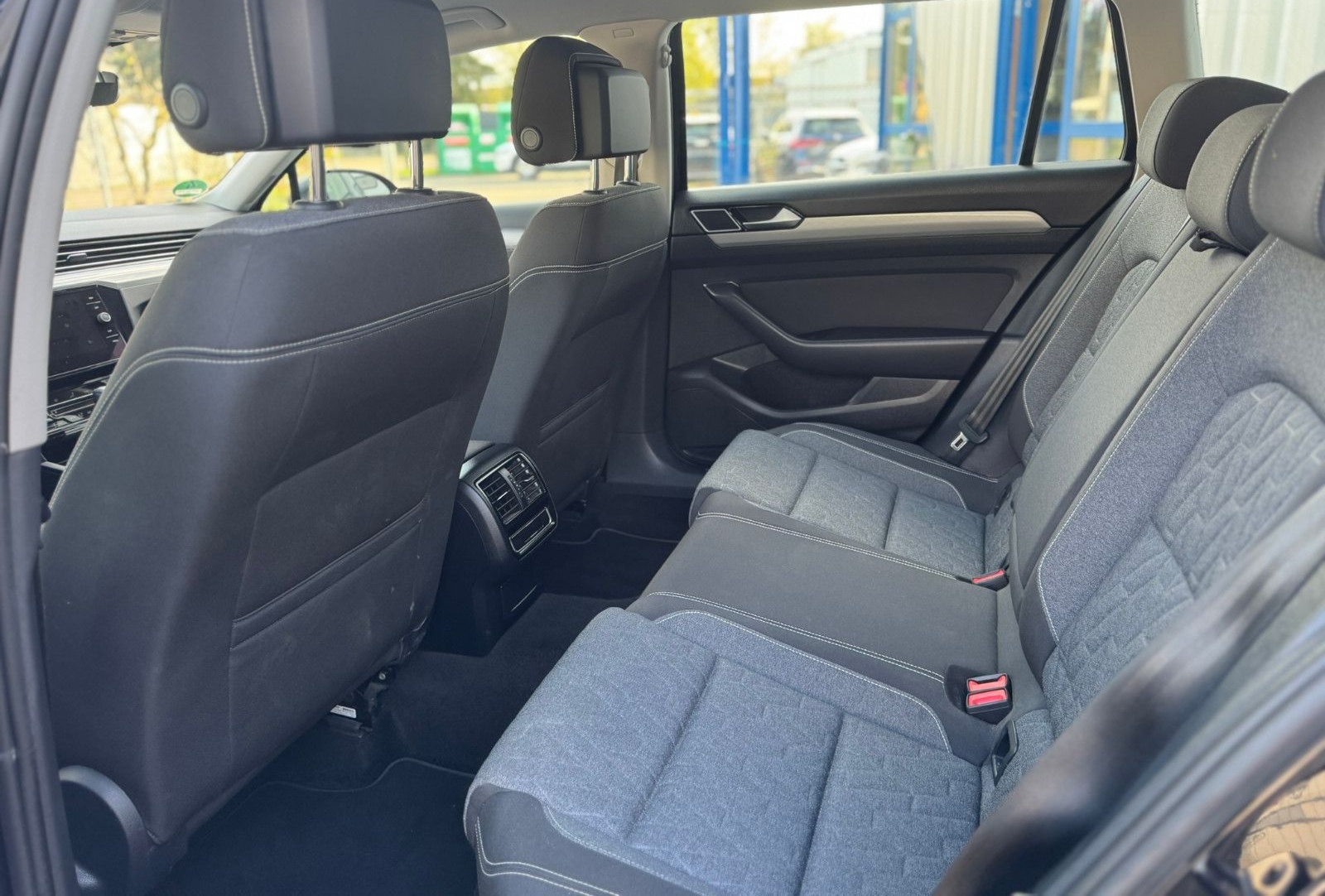 Volkswagen PASSAT | ACC | IQ.DRIVE | ACC | KAMERA | KEYLESS foto 17