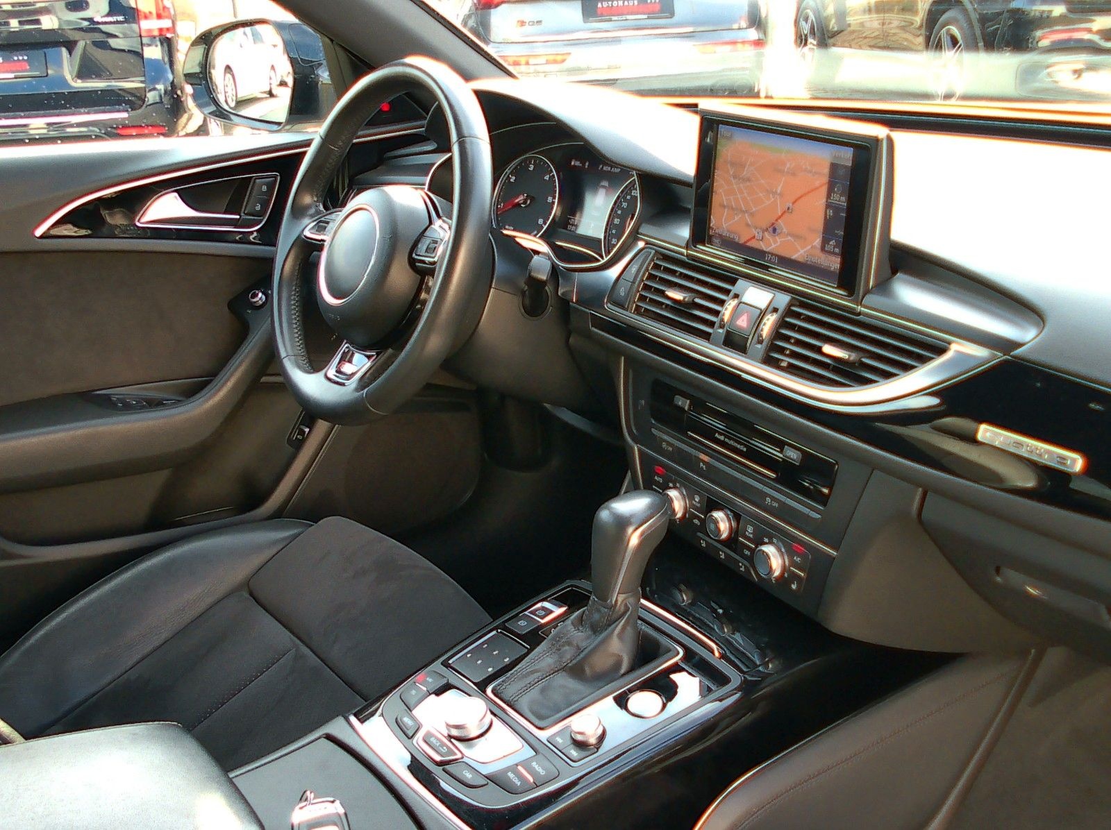 Audi A6 Avant 3.0 TDI quattro S-Line foto 12