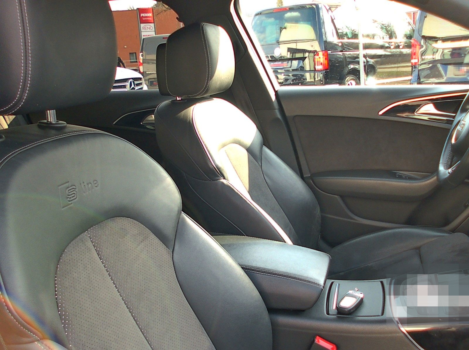 Audi A6 Avant 3.0 TDI quattro S-Line foto 13