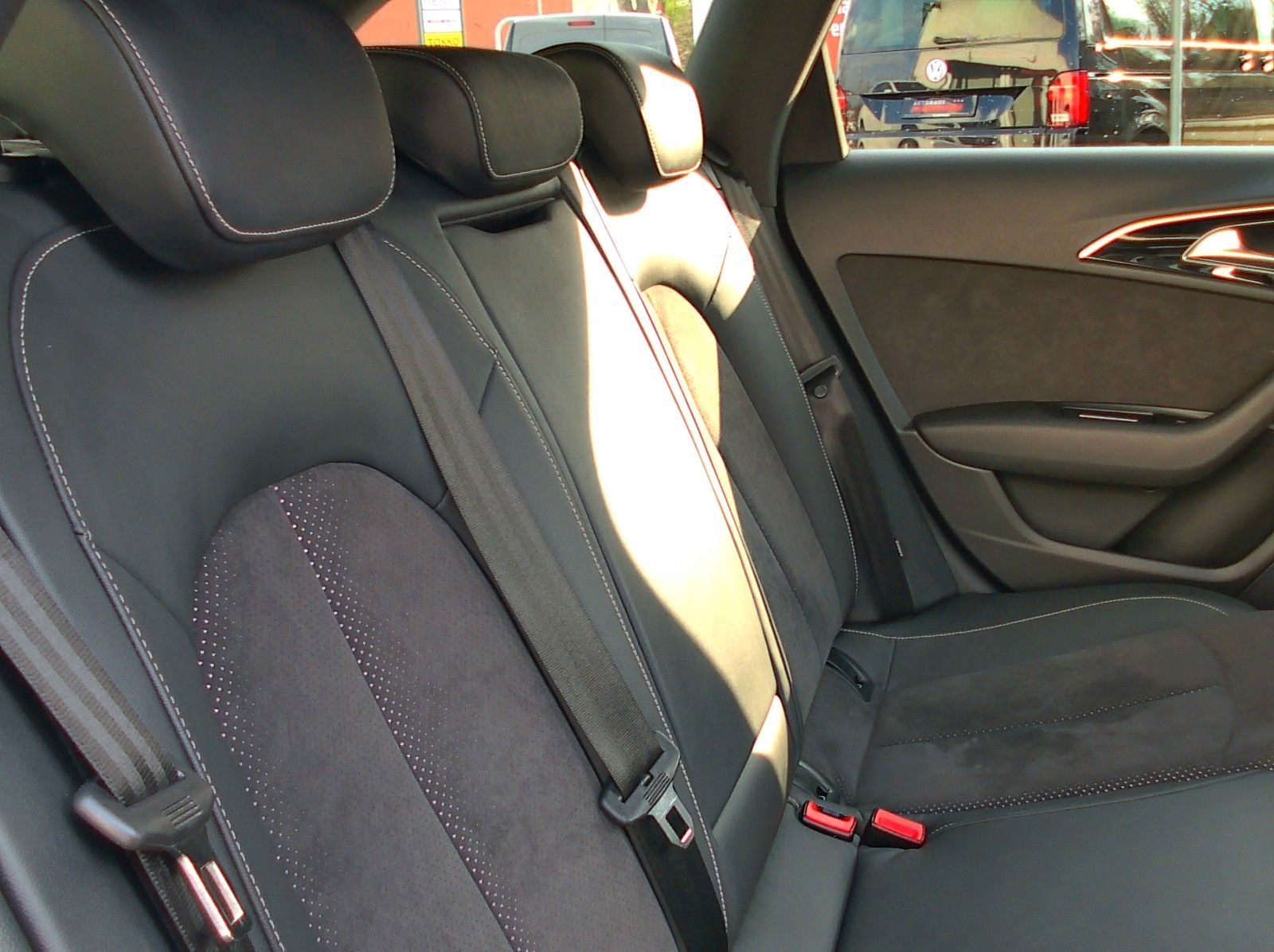 Audi A6 Avant 3.0 TDI quattro S-Line foto 14