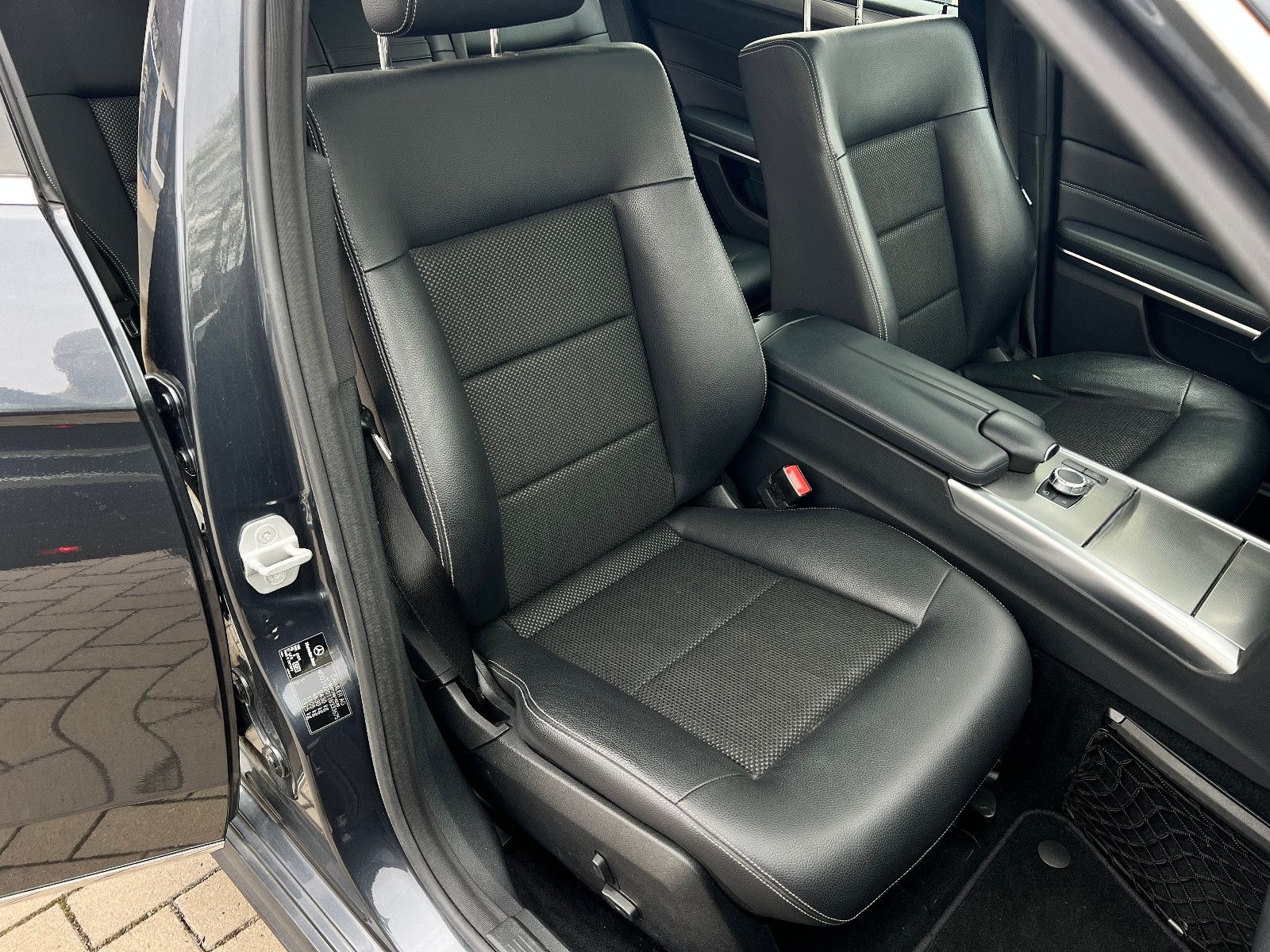 Mercedes-Benz E 220 CDI, Aut., LED, 360° Kamera, Scheckheft MB foto 17