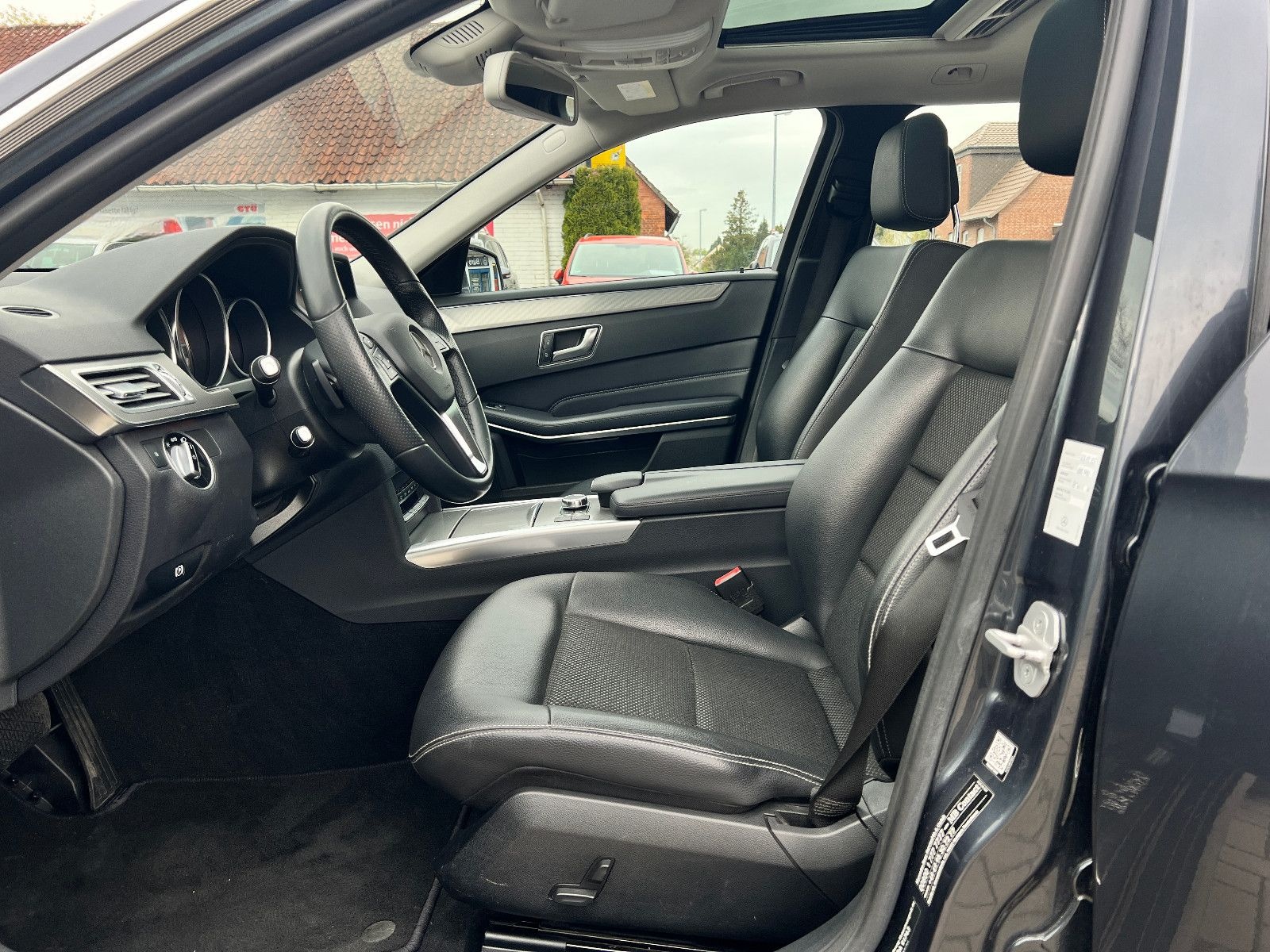 Mercedes-Benz E 220 CDI, Aut., LED, 360° Kamera, Scheckheft MB foto 18