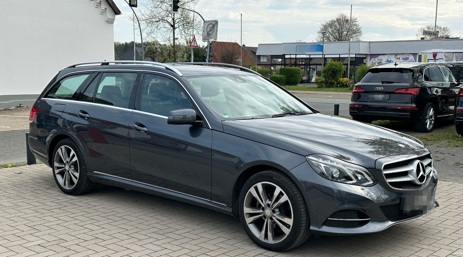Mercedes-Benz E 220 CDI, Aut., LED, 360° Kamera, Scheckheft MB foto 7