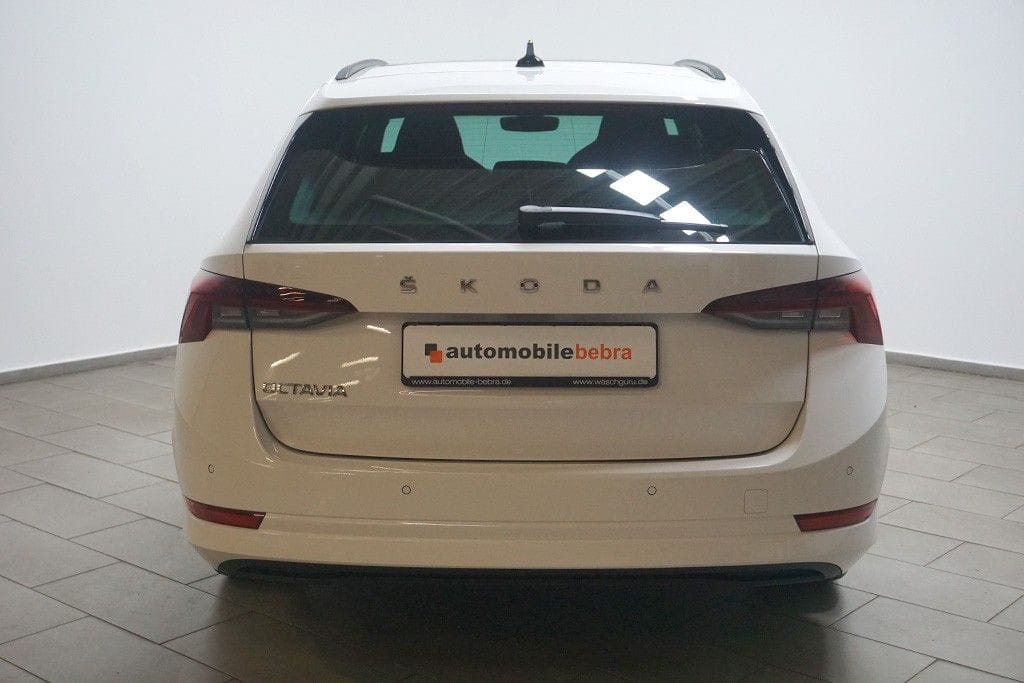 Skoda Octavia 2.0TDI DSG Sportpaket Virtual AHK Pano foto 5