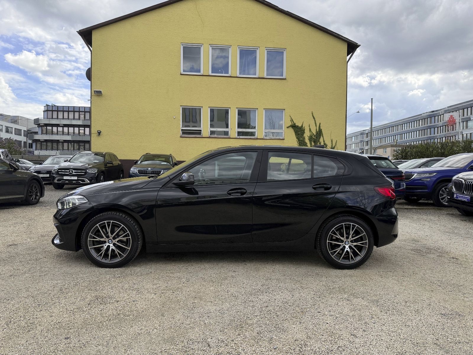BMW 120 d Advantage Aut. LED+VIRTUAL+TOTWINKEL+SPUR. foto 8