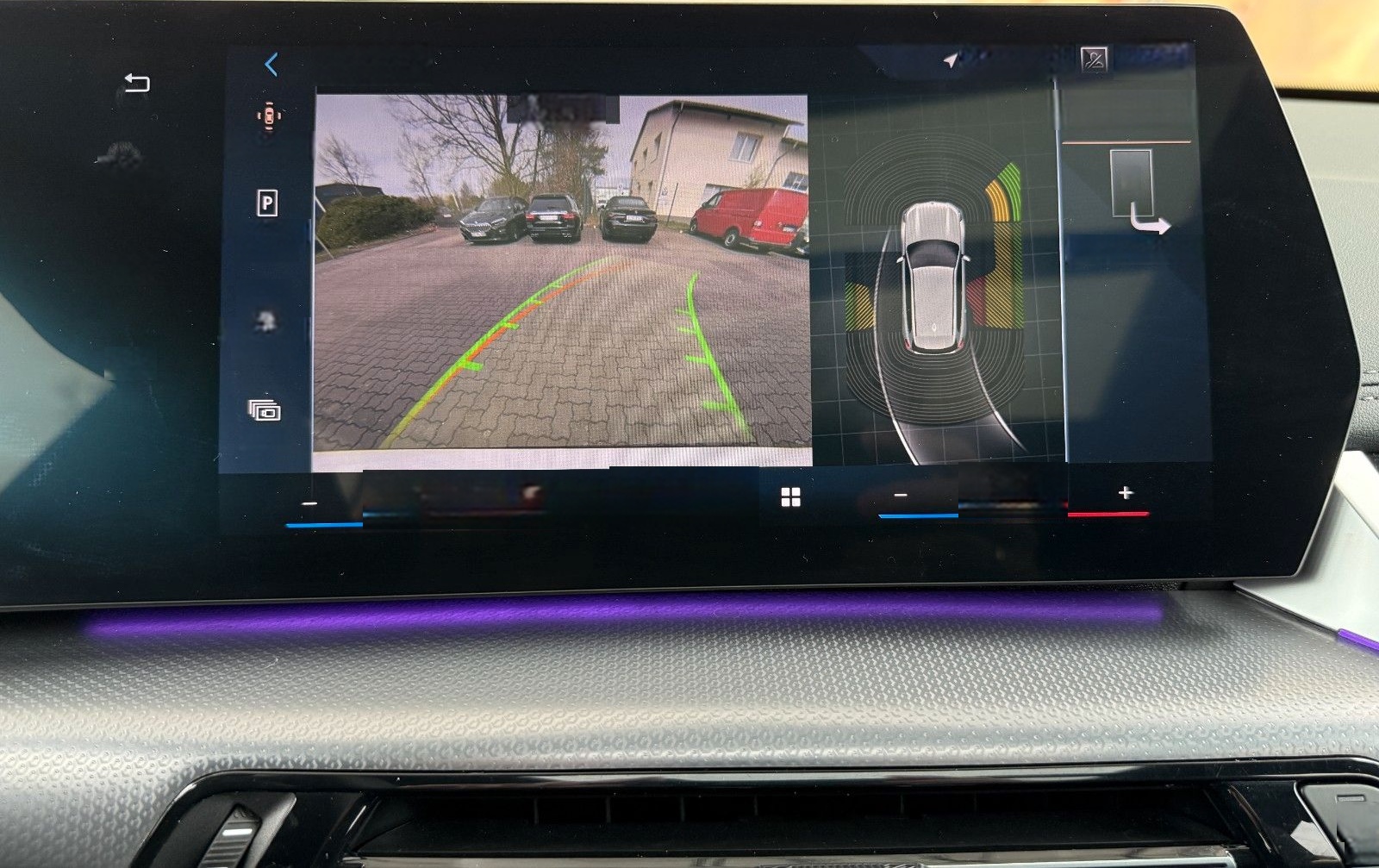 BMW iX1 30 xDr. M SPORT ACC+PANO+AHK+HARM+KOMF+AL foto 16