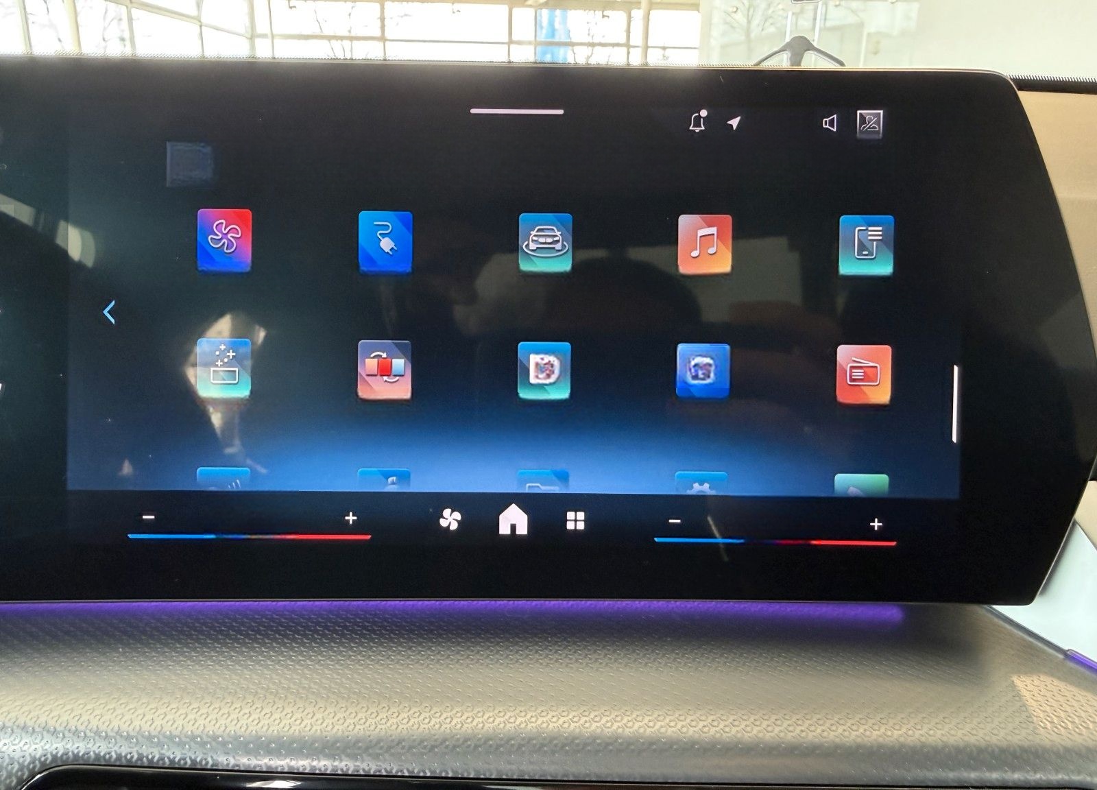 BMW iX1 30 xDr. M SPORT ACC+PANO+AHK+HARM+KOMF+AL foto 22