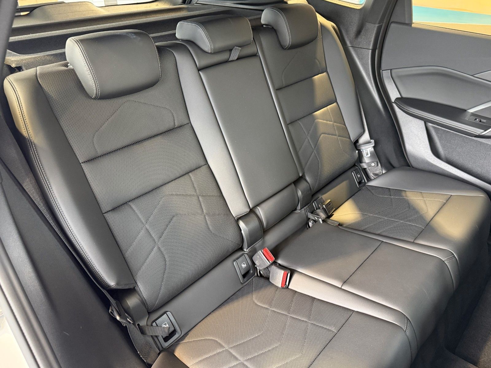 BMW iX1 30 xDr. M SPORT ACC+PANO+AHK+HARM+KOMF+AL foto 10